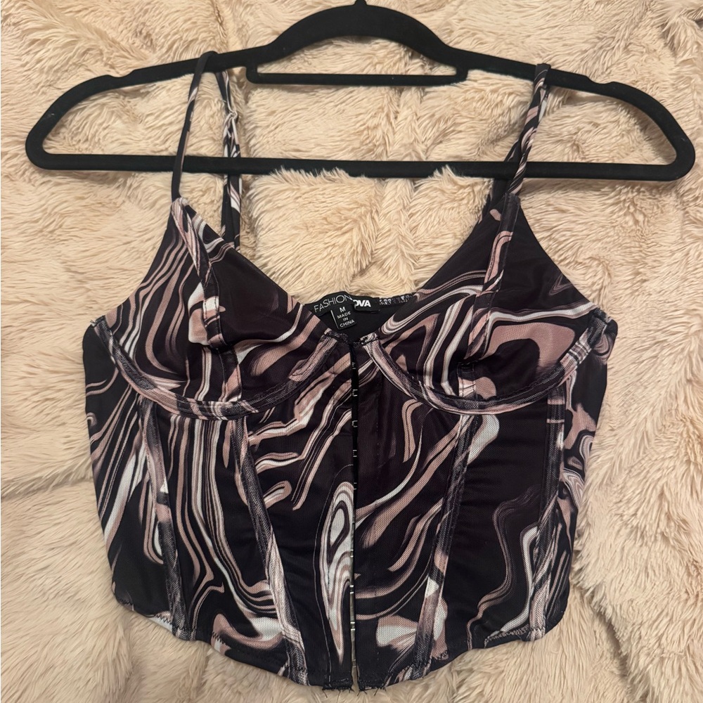 Fashion Nova Monochrome Swirl Crop Top